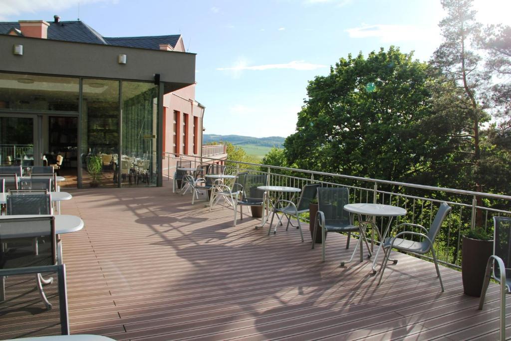 קרנוב Hotel Cvilin מראה חיצוני תמונה