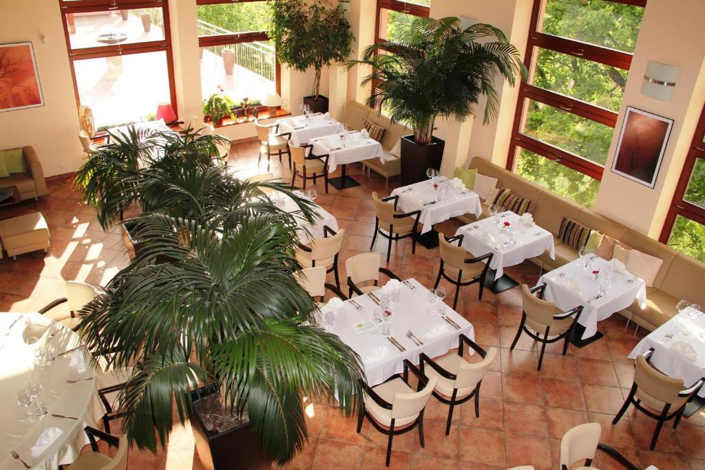 קרנוב Hotel Cvilin מראה חיצוני תמונה